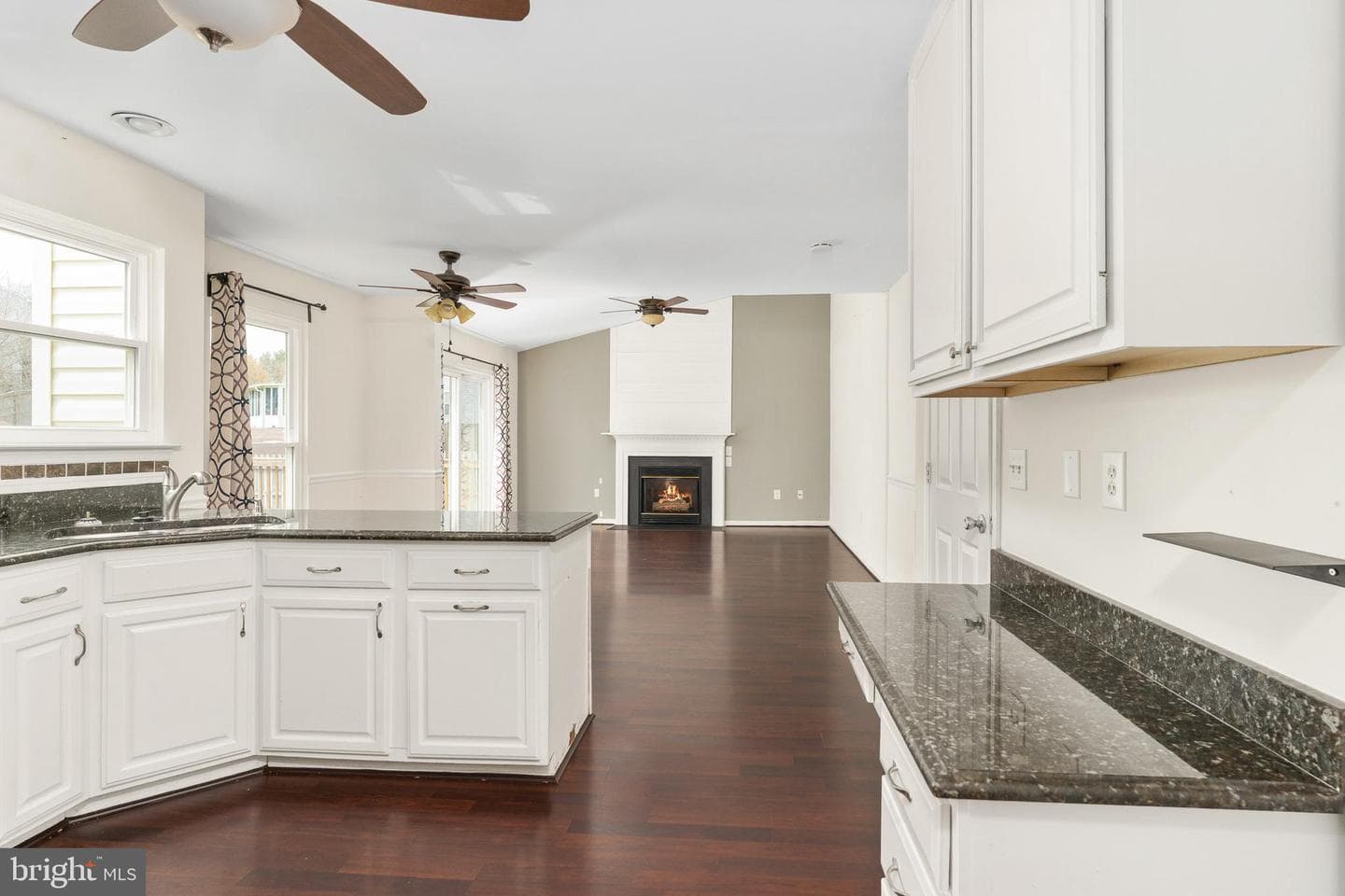 5568 Roundtree Drive photo 57