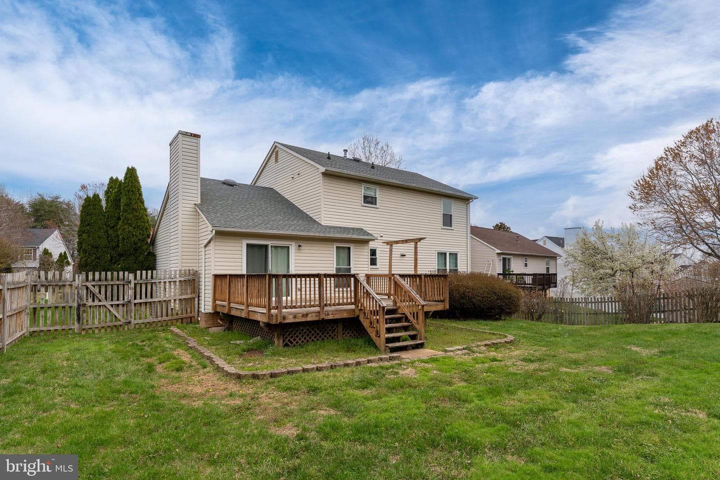 5568 Roundtree Drive photo 9