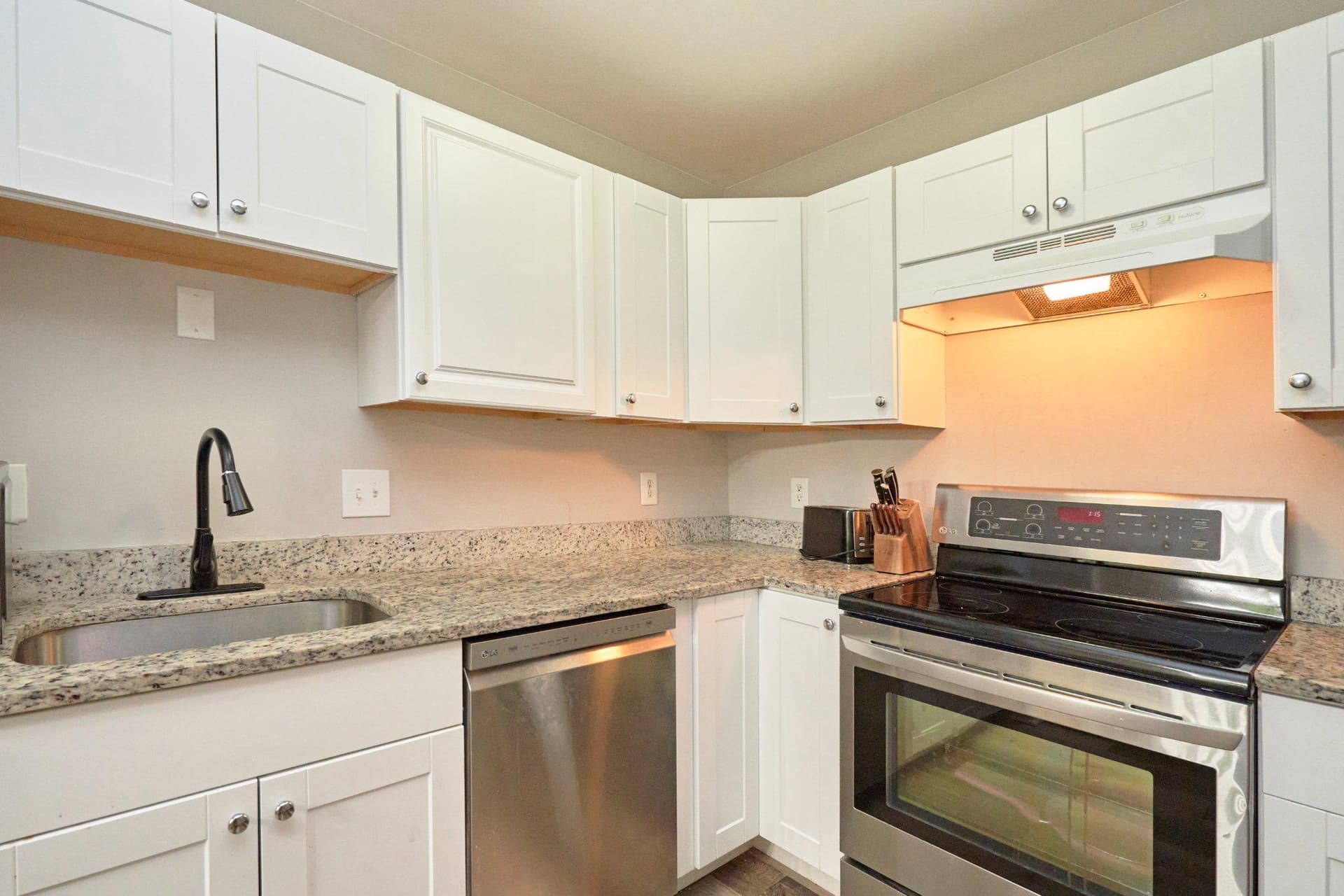 2841 Chablis Circle photo 12