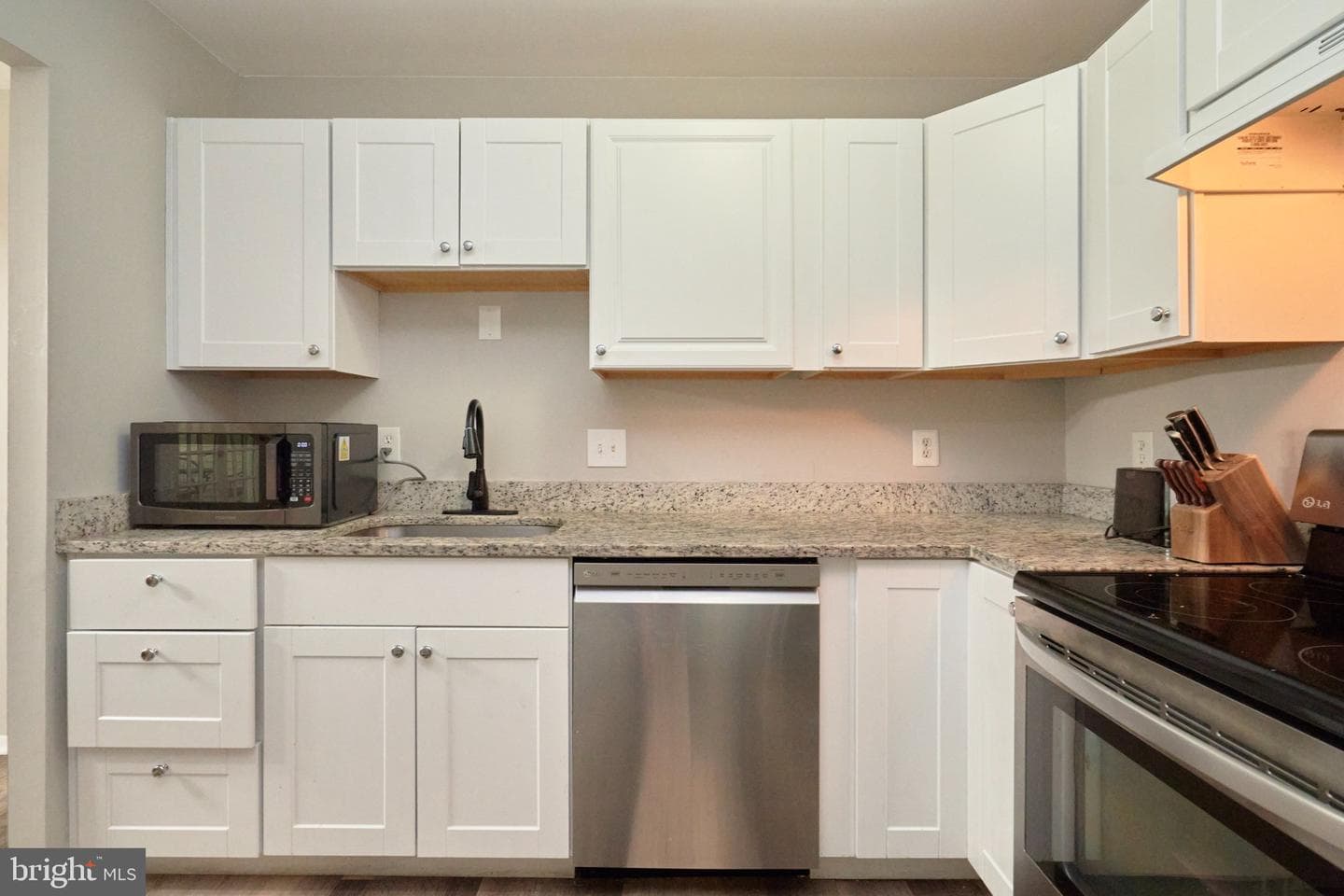 2841 Chablis Circle photo 14