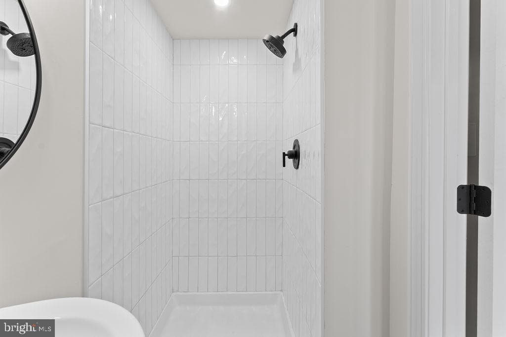 4612 Charlton Court photo 30