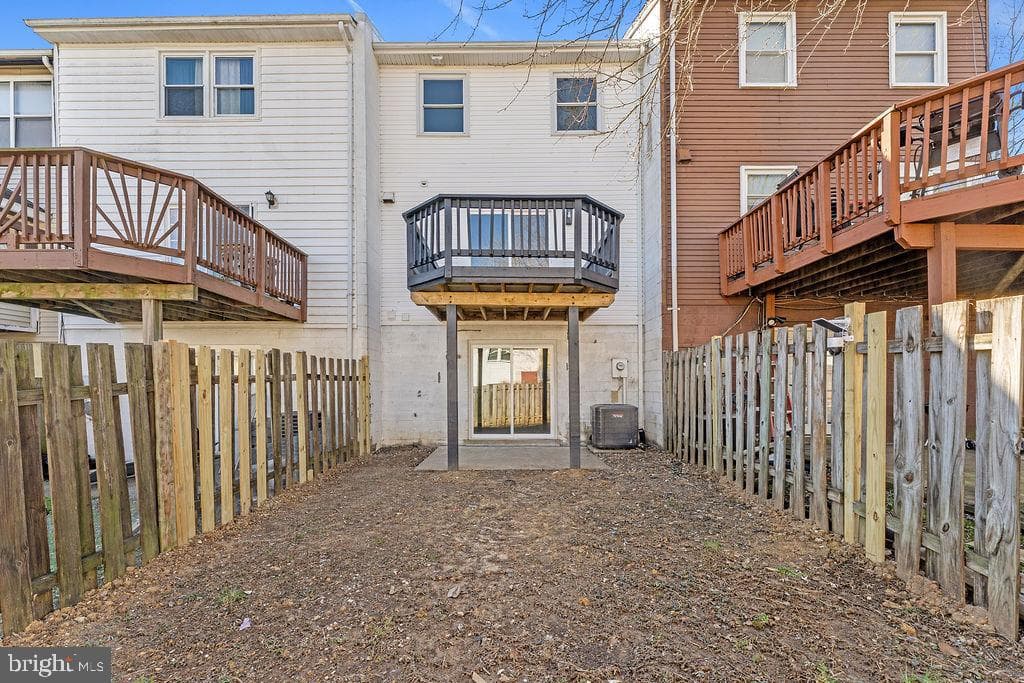 4612 Charlton Court photo 38