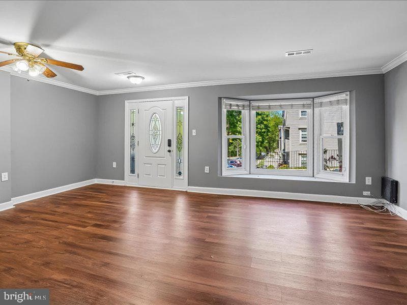 12123 Salemtown Drive photo 4