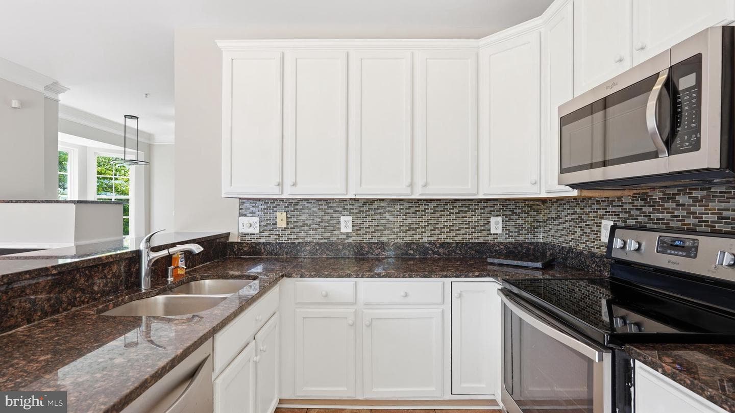 8100 Cerromar Way photo 10