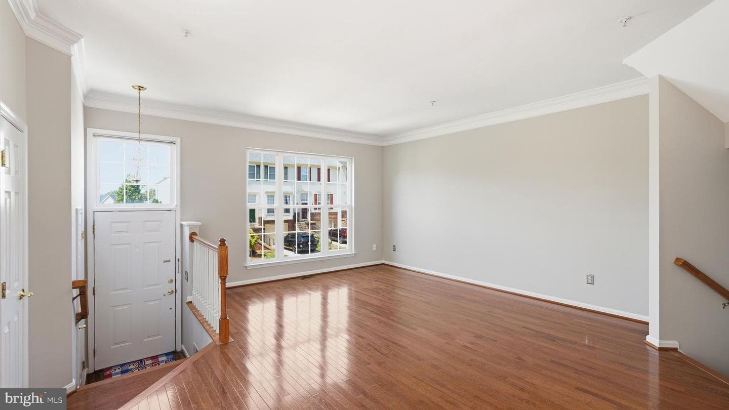 8100 Cerromar Way photo 3