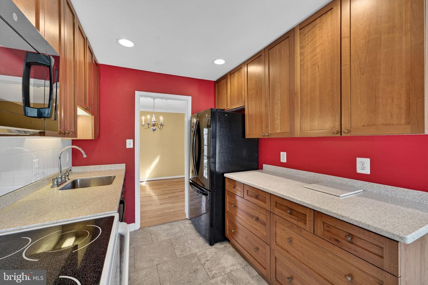 7510 Roxbury Avenue photo 17