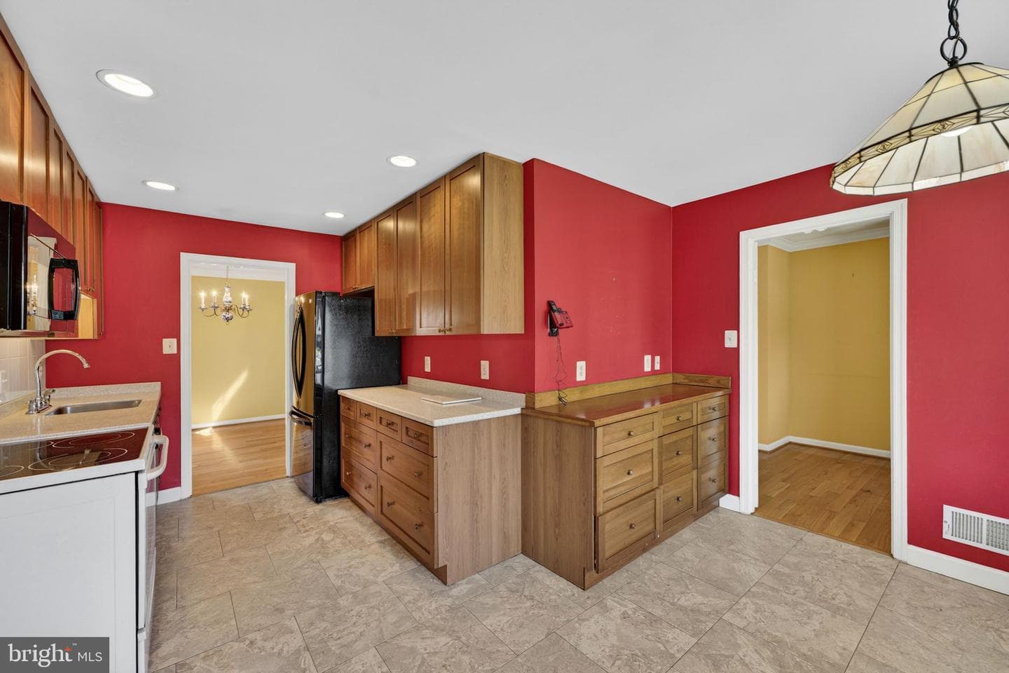 7510 Roxbury Avenue photo 20
