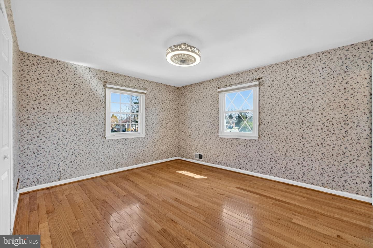 7510 Roxbury Avenue photo 25