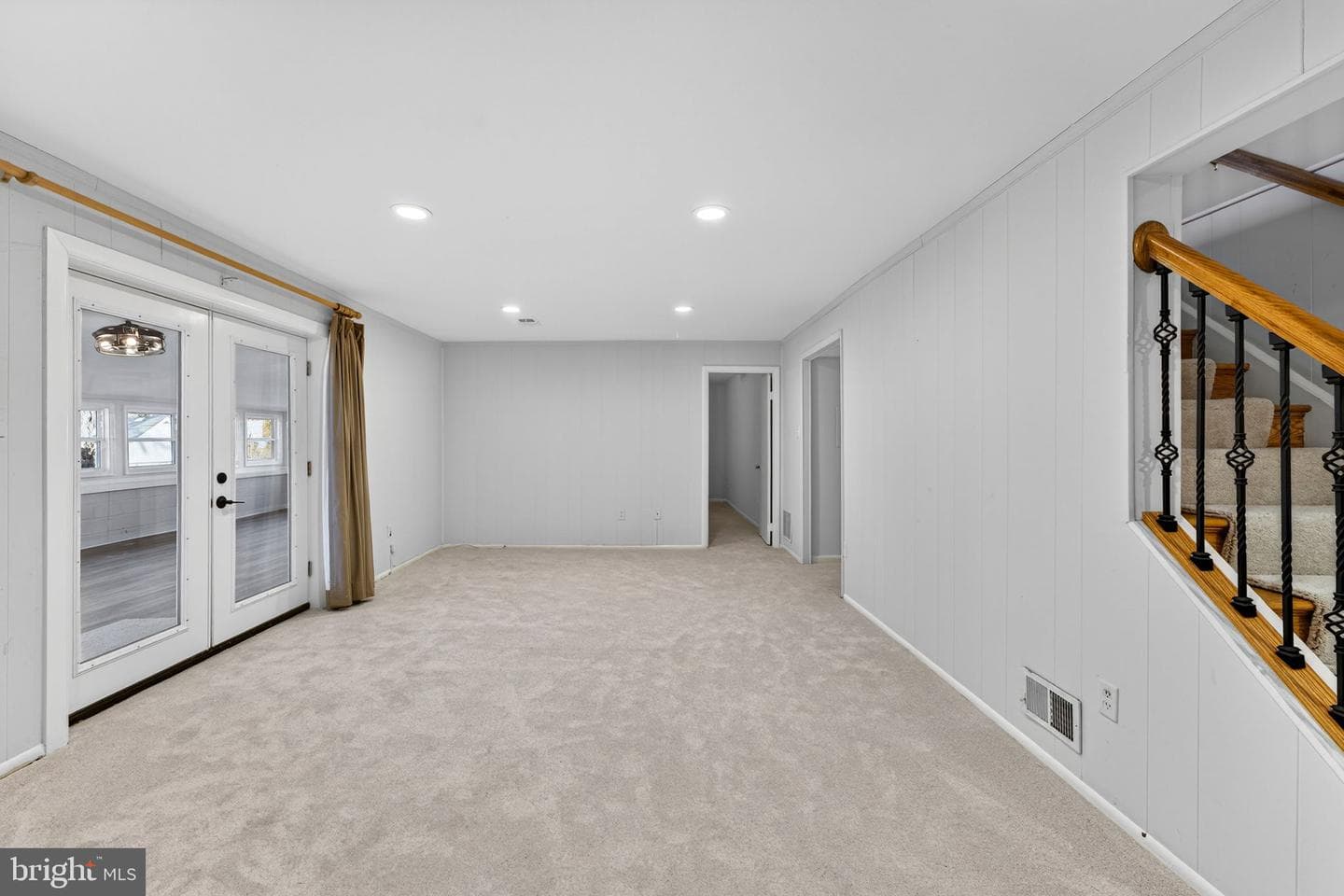 7510 Roxbury Avenue photo 36