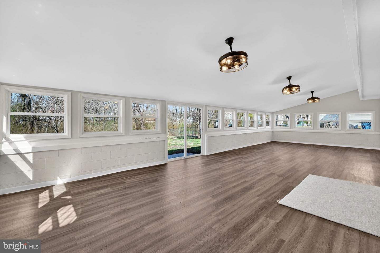 7510 Roxbury Avenue photo 48