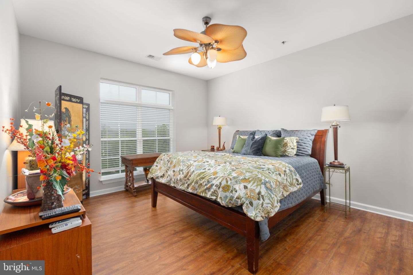 820 Belmont Bay Drive #401 photo 23