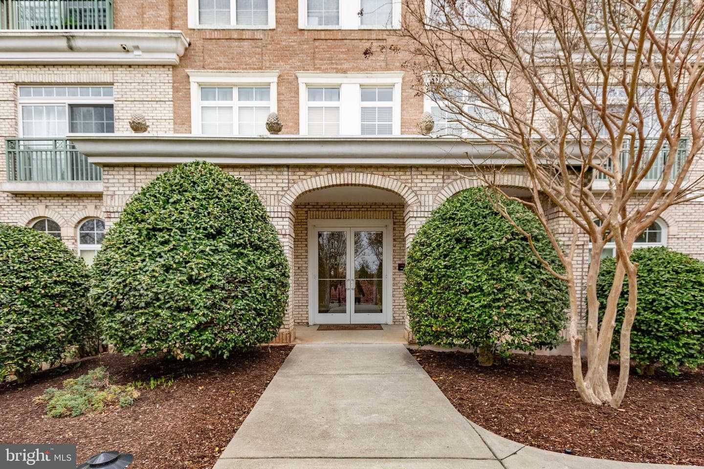 820 Belmont Bay Drive #401 photo 40