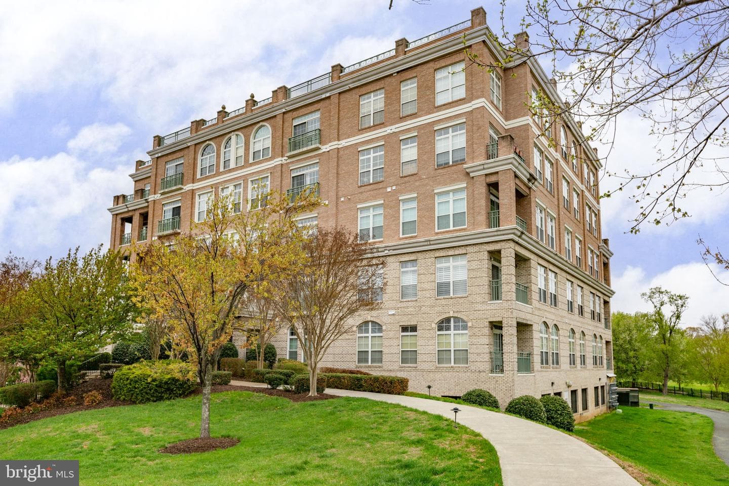 820 Belmont Bay Drive #401 photo 43