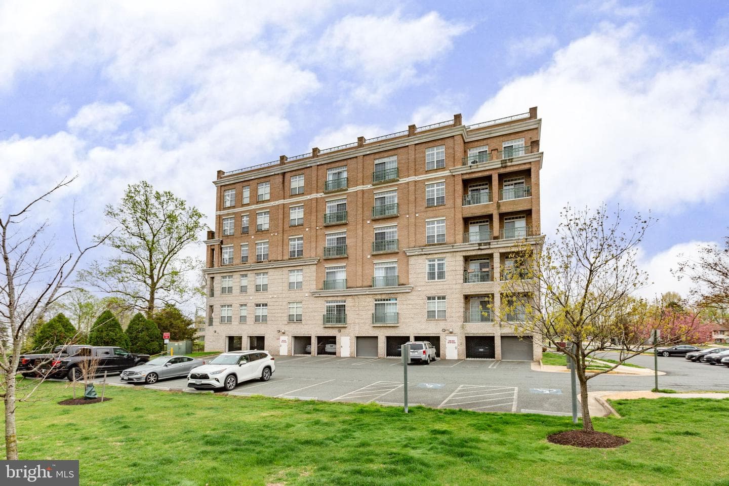 820 Belmont Bay Drive #401 photo 48