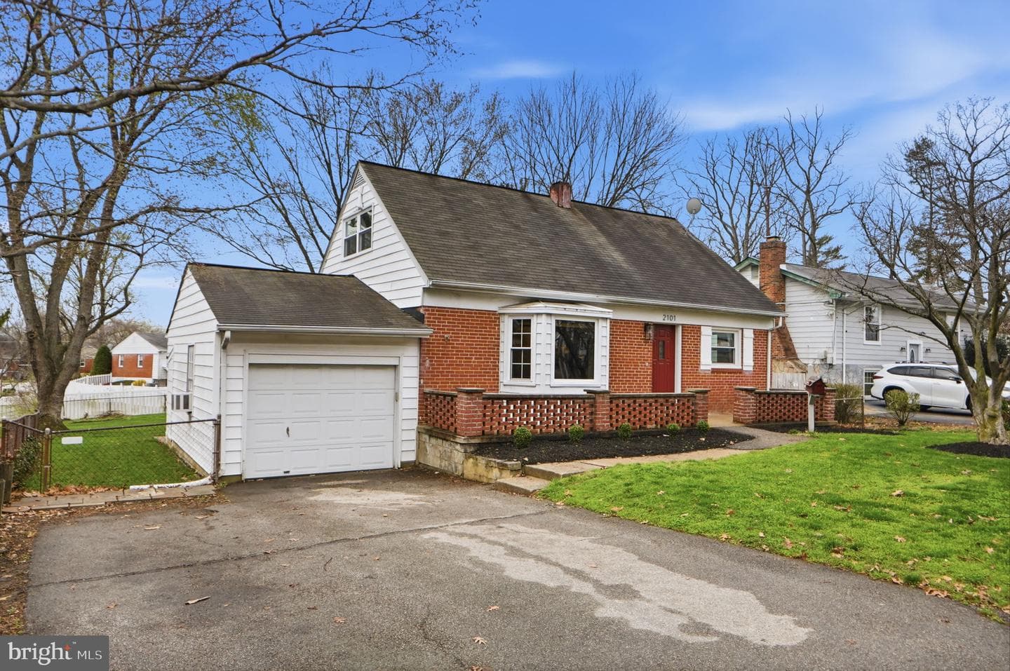 2101 York Drive photo 2
