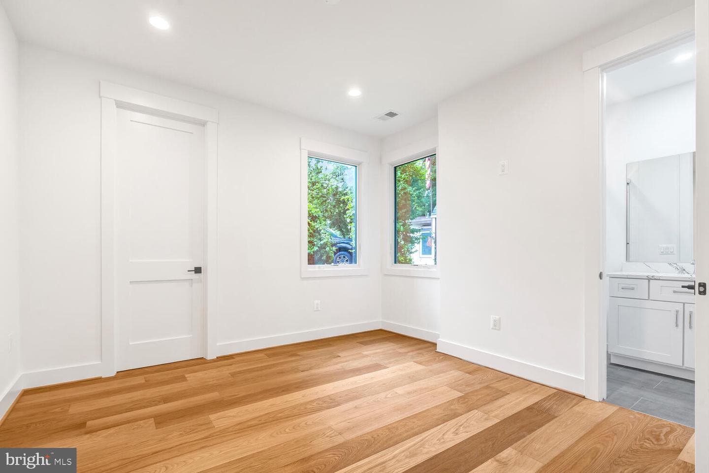 13711 Joyce Road photo 15
