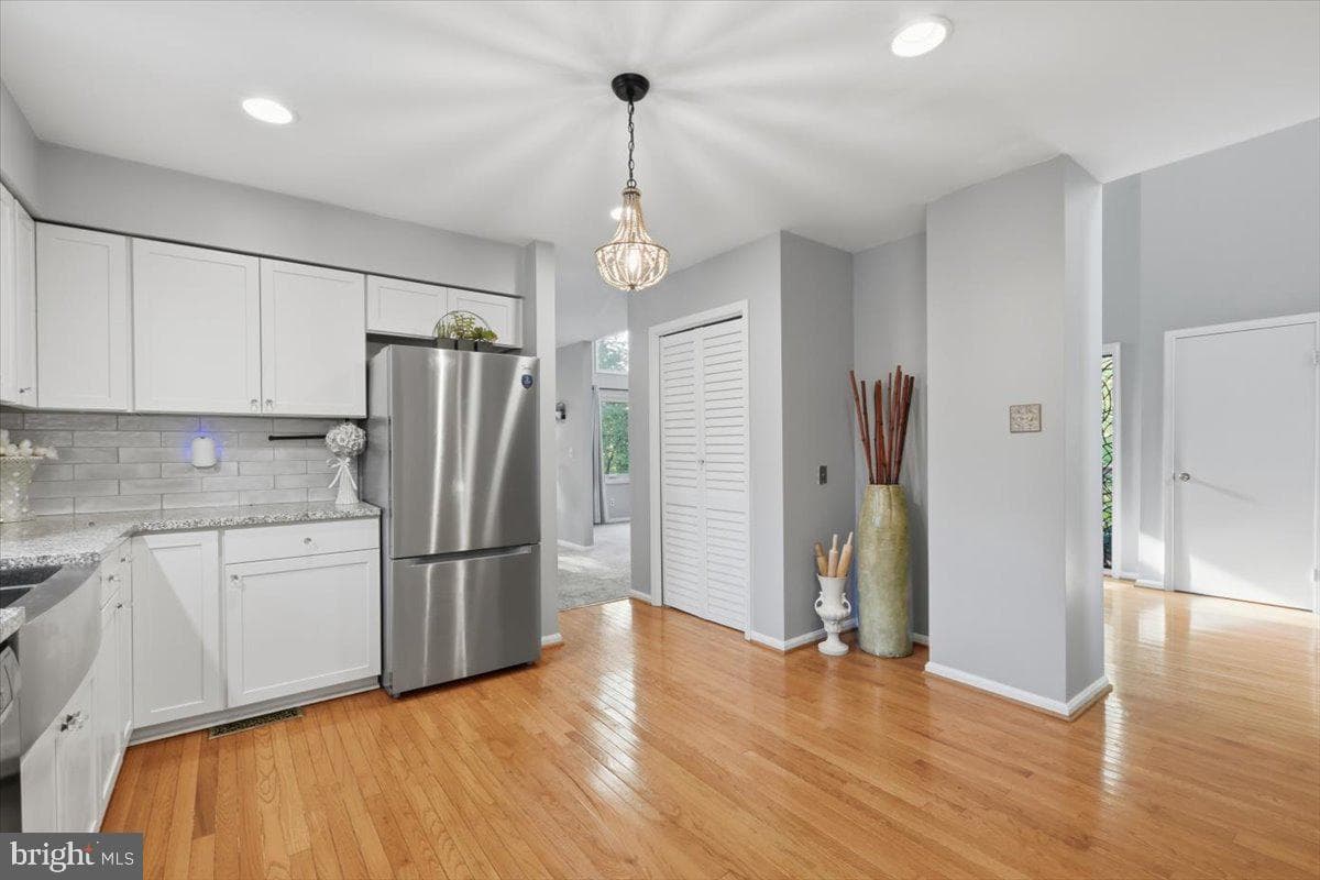4366 Stepney Drive photo 23