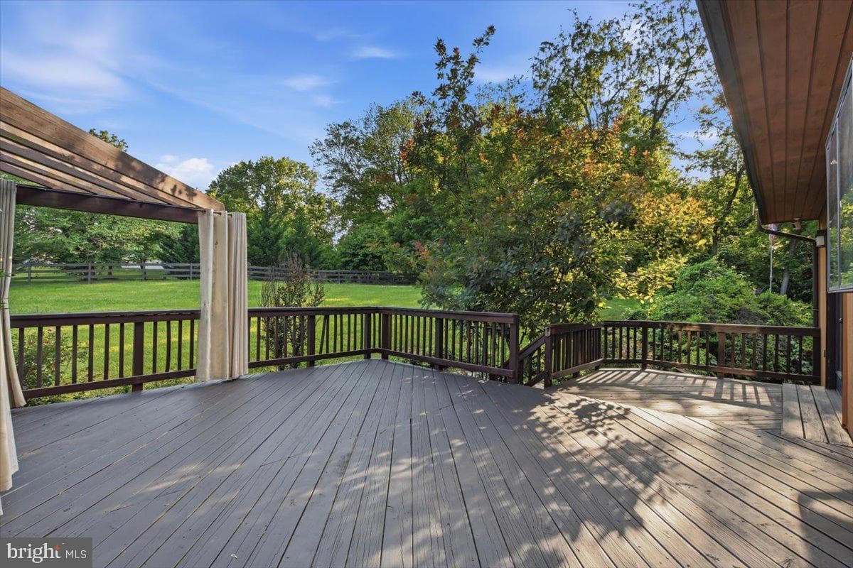 4366 Stepney Drive photo 40
