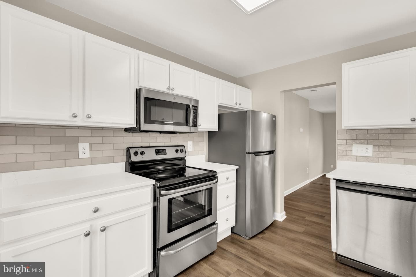 2810 Cambridge Drive photo 11