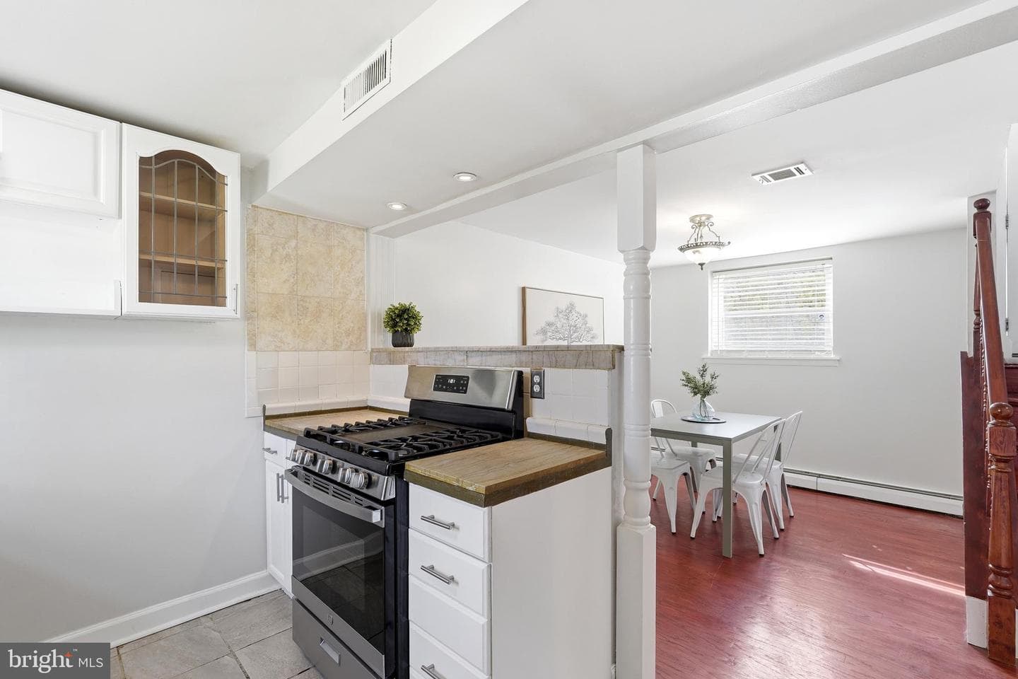 4422 Hamilton Drive photo 8