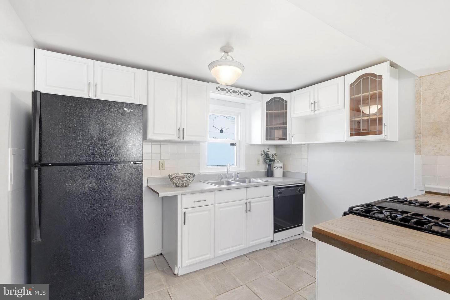 4422 Hamilton Drive photo 9