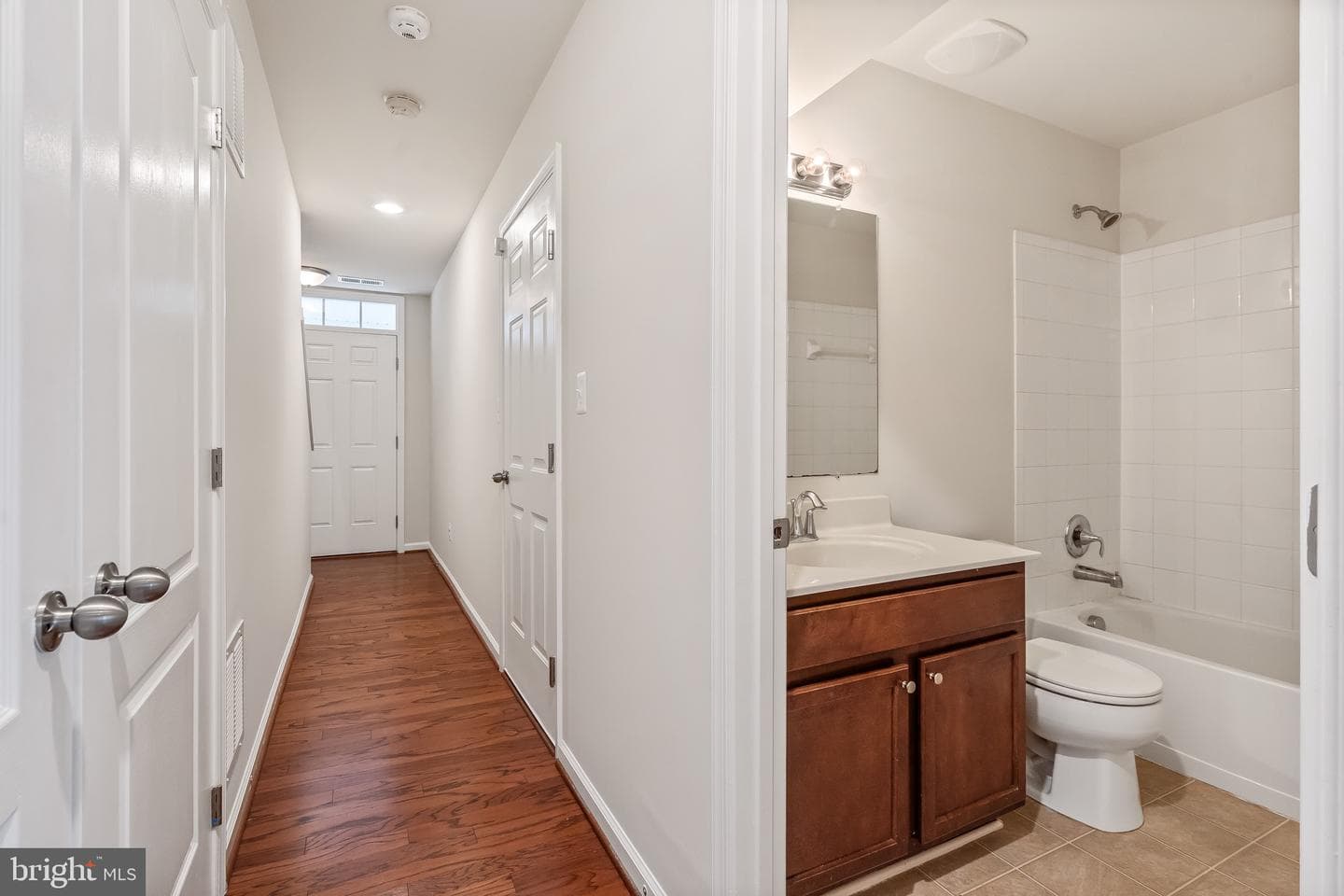 2910 Truffle Oak Place photo 8