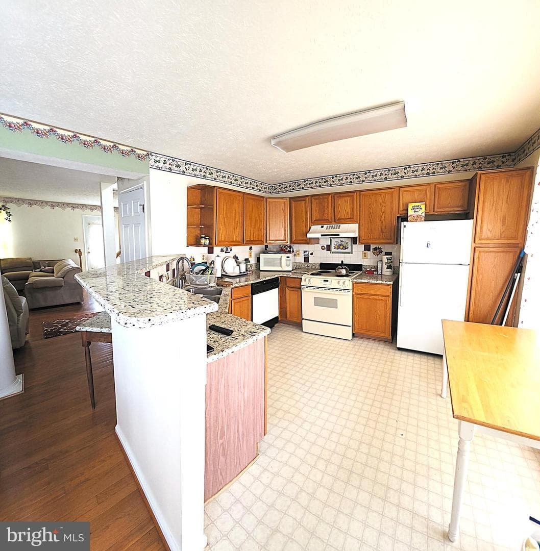 3329 Esquarre Court photo 14