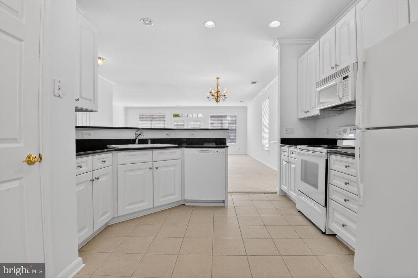 17602 Four Seasons Drive photo 4