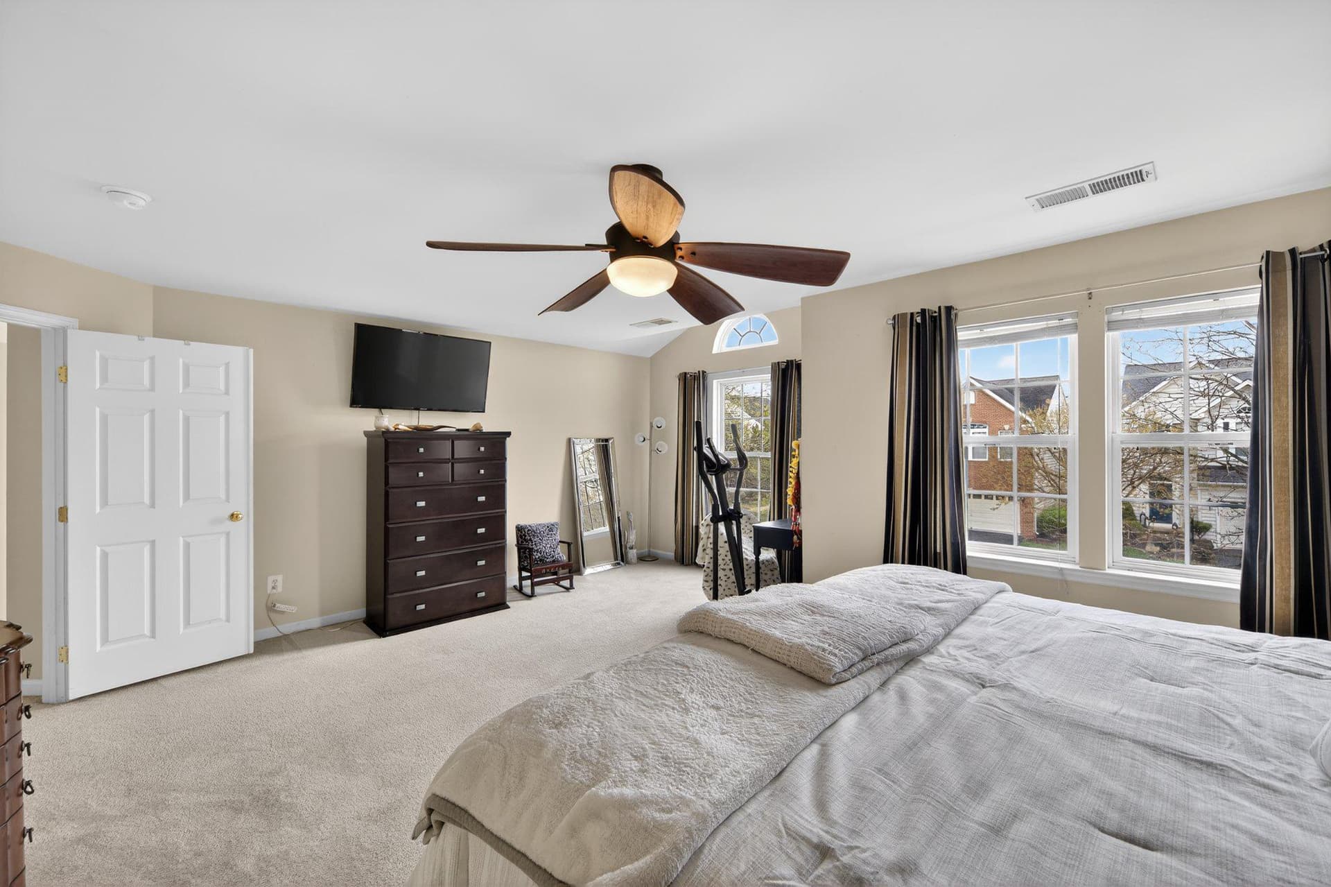 16128 Sheringham Way photo 29