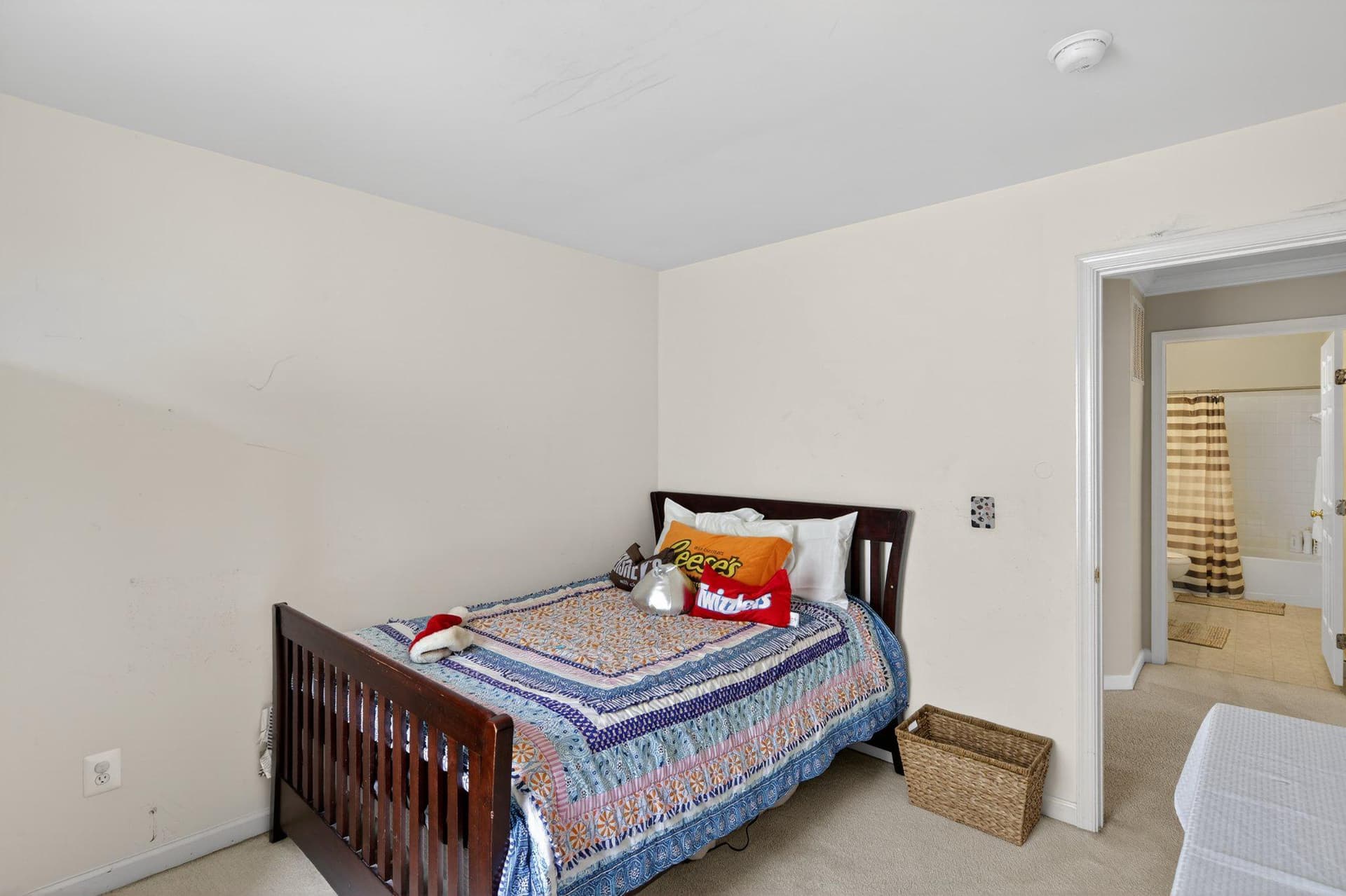 16128 Sheringham Way photo 35