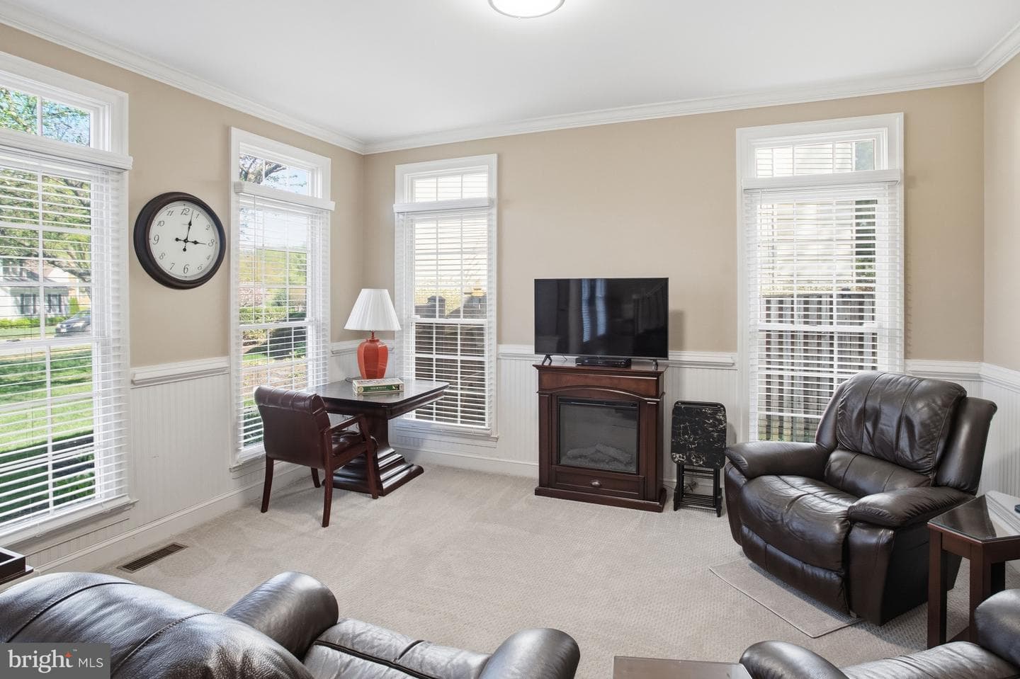 3937 Leaf Lawn Lane photo 5