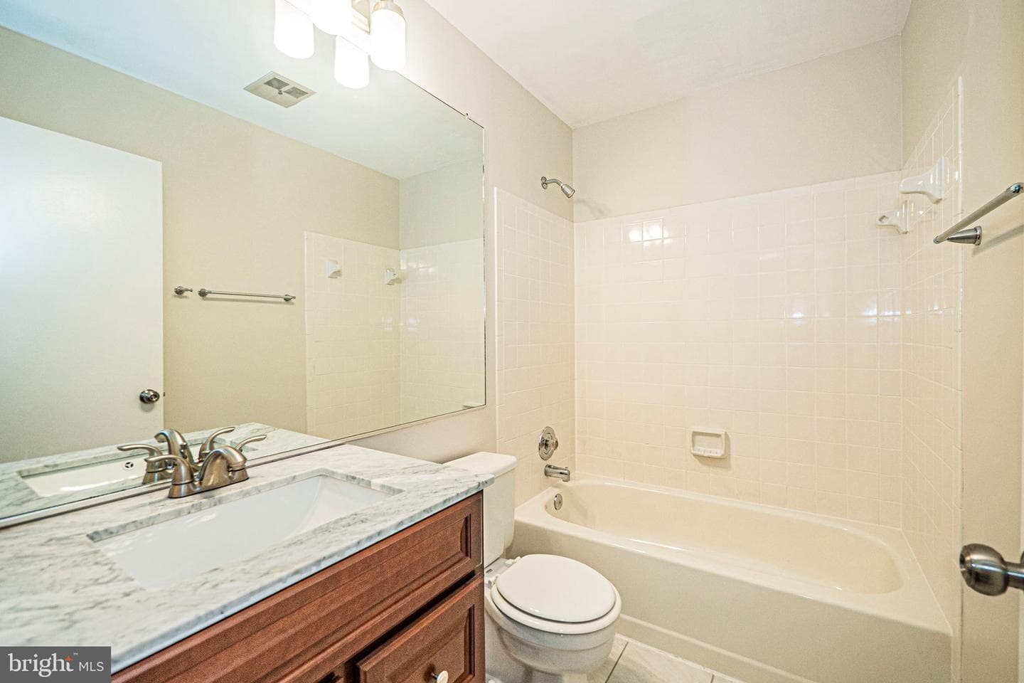 14713 Stratford Drive photo 36