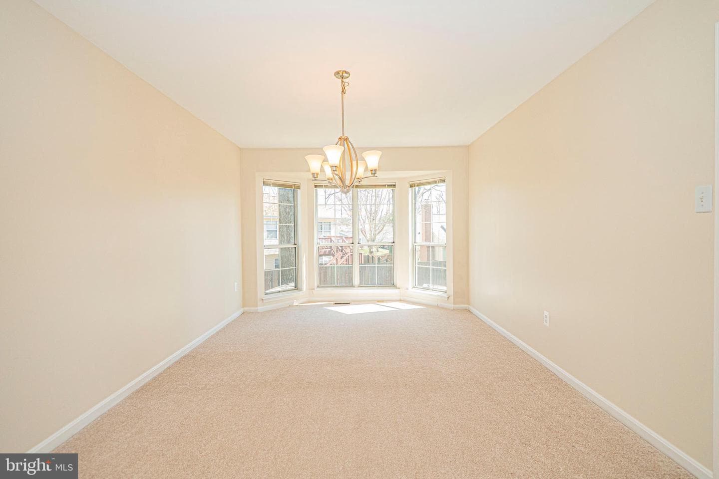 14713 Stratford Drive photo 9