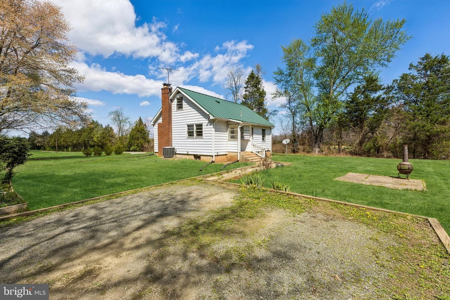 13605 Fleetwood Drive photo 2
