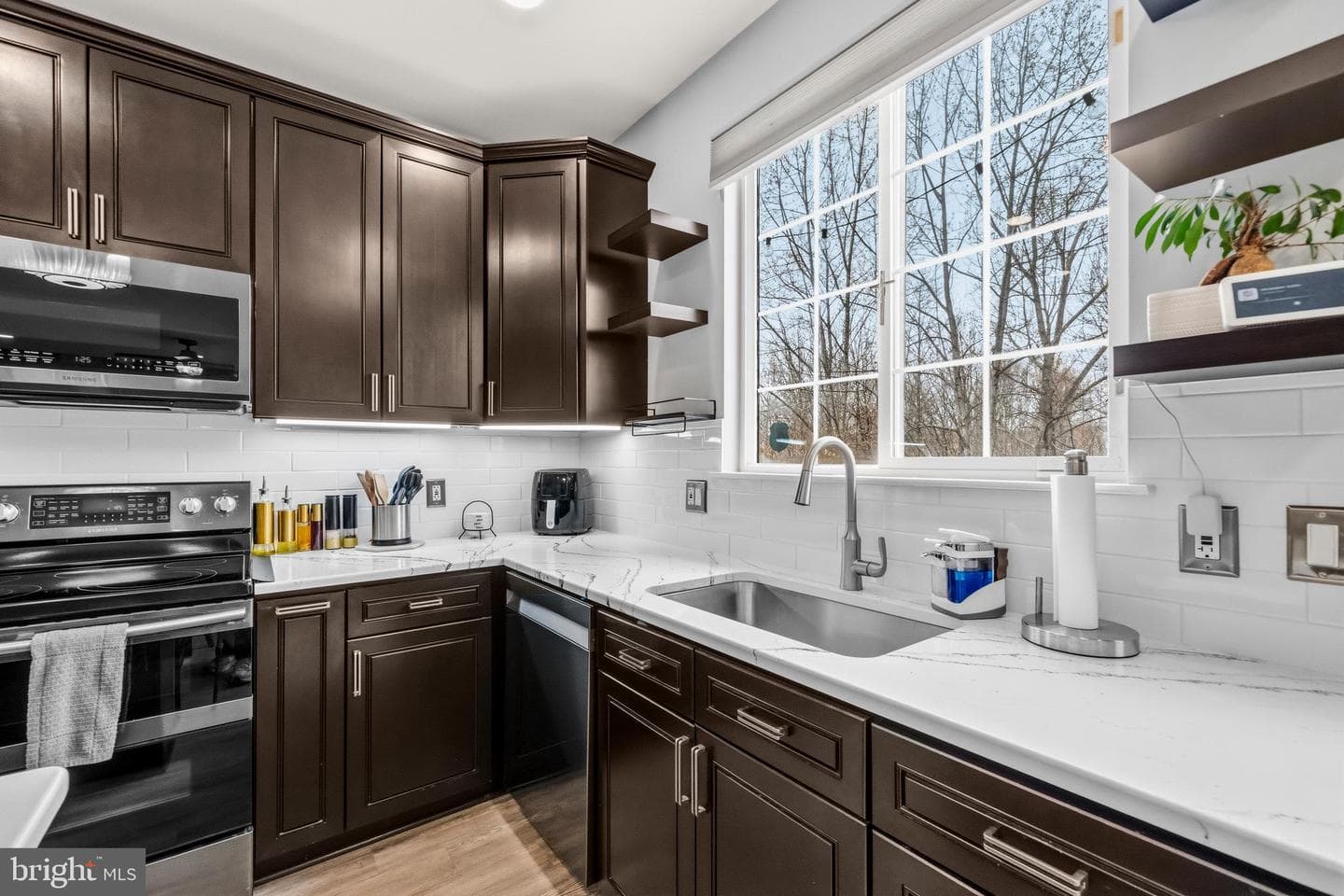 2932 Nicely Court photo 14