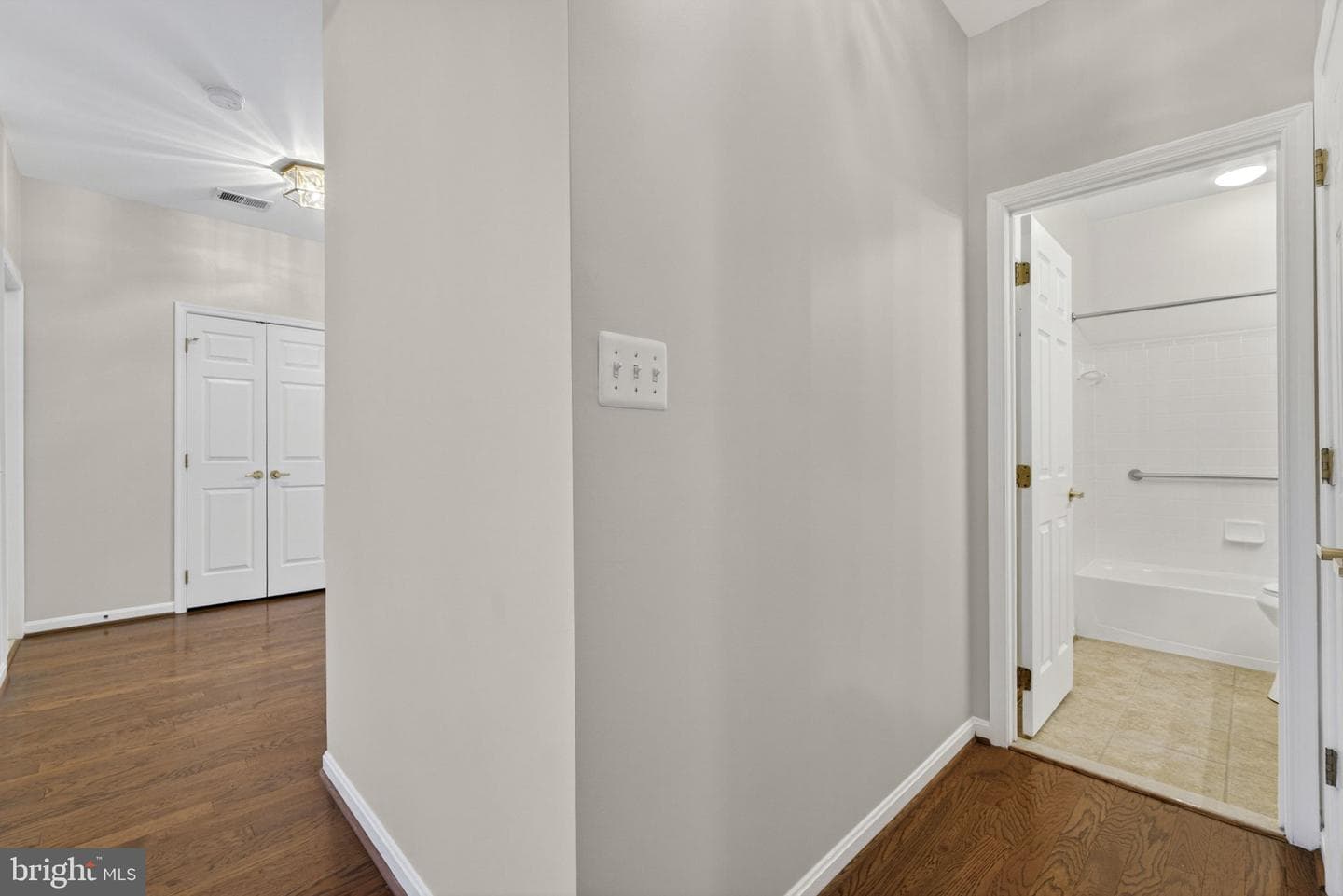 6922 Walnut Hill Drive photo 19