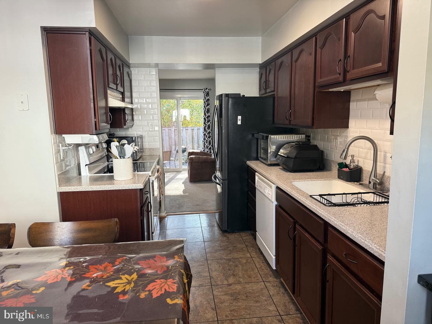 12232 Nutmeg Court photo 4