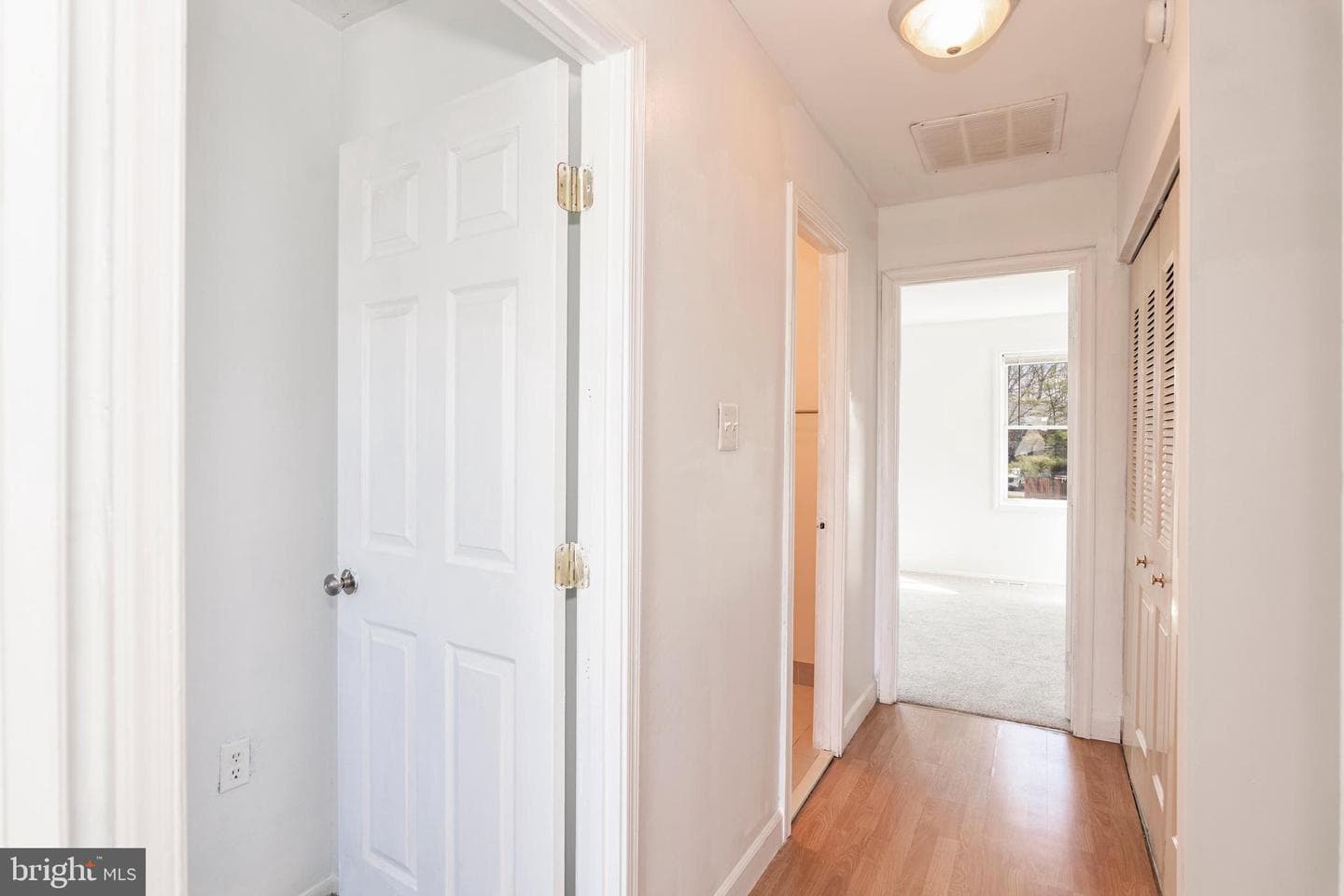 10722 Meadow Grove Court photo 16