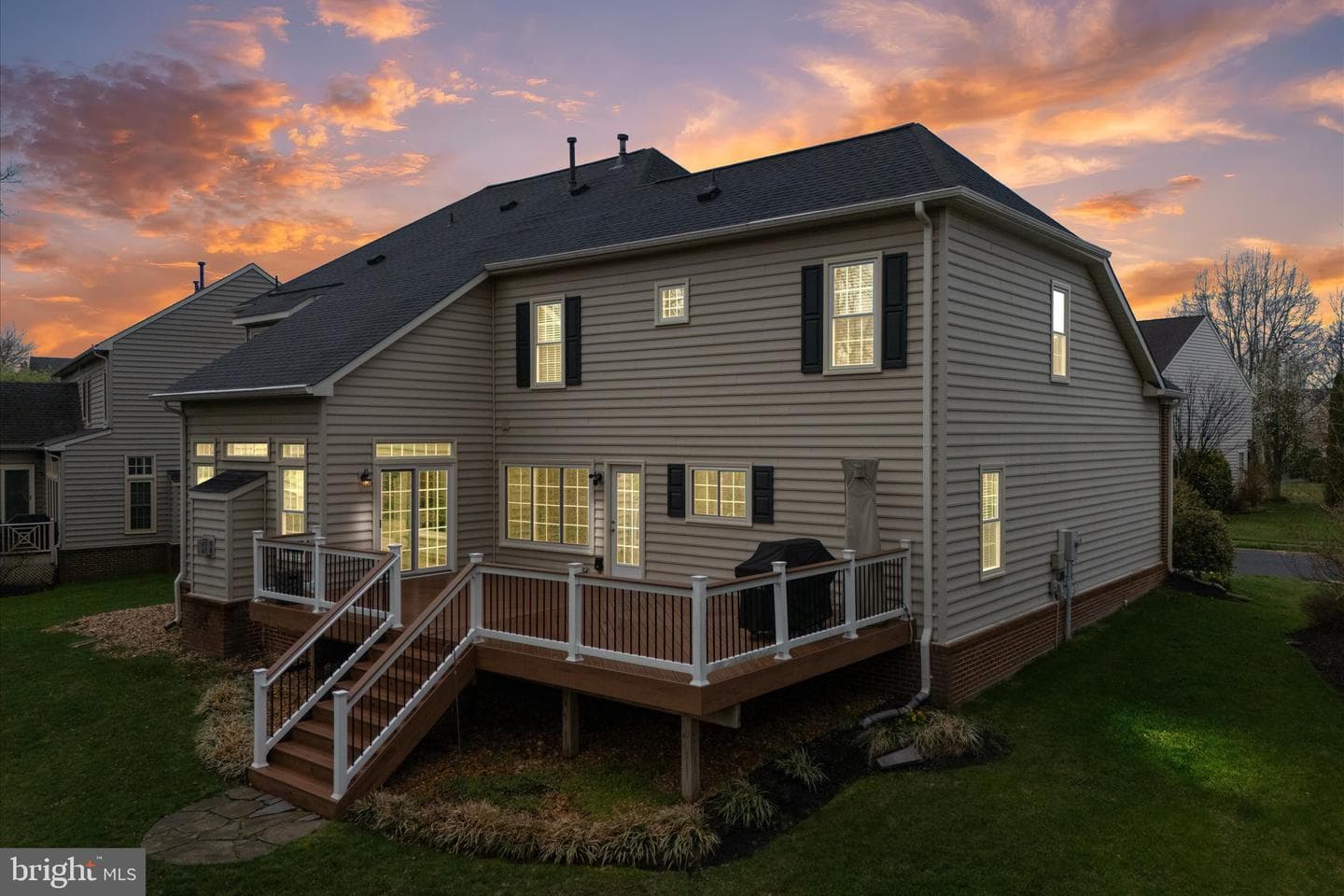 6070 Erinblair Loop photo 49