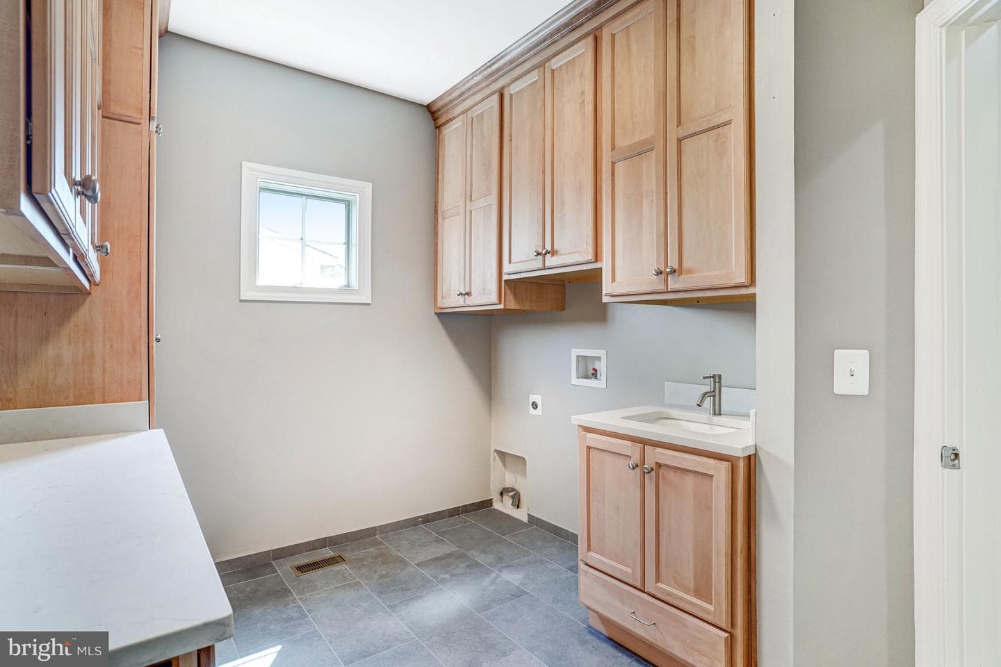 13071 Invergordon Street photo 25