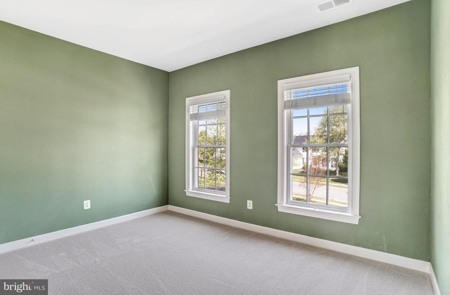 13071 Invergordon Street photo 35