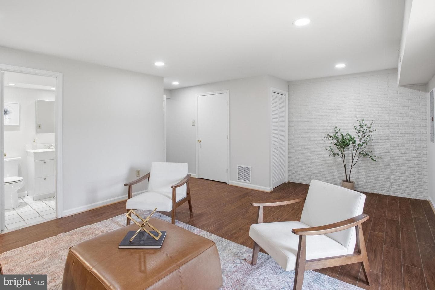 5251 Spring Branch Boulevard photo 20