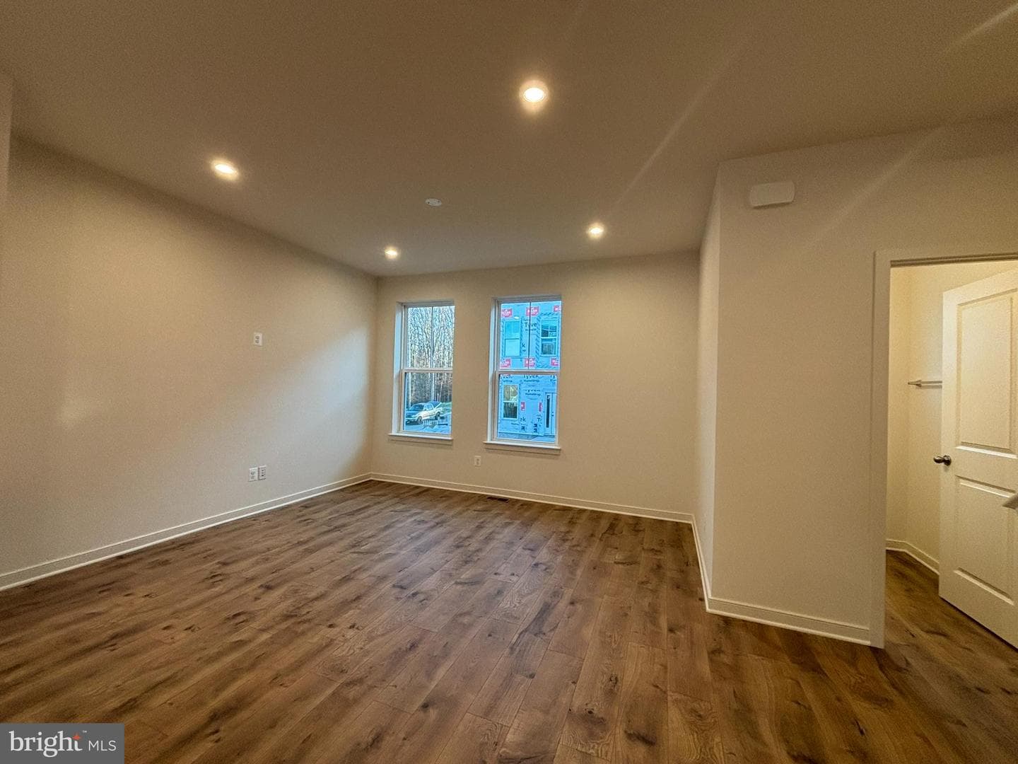 17986 Alicia Avenue photo 3