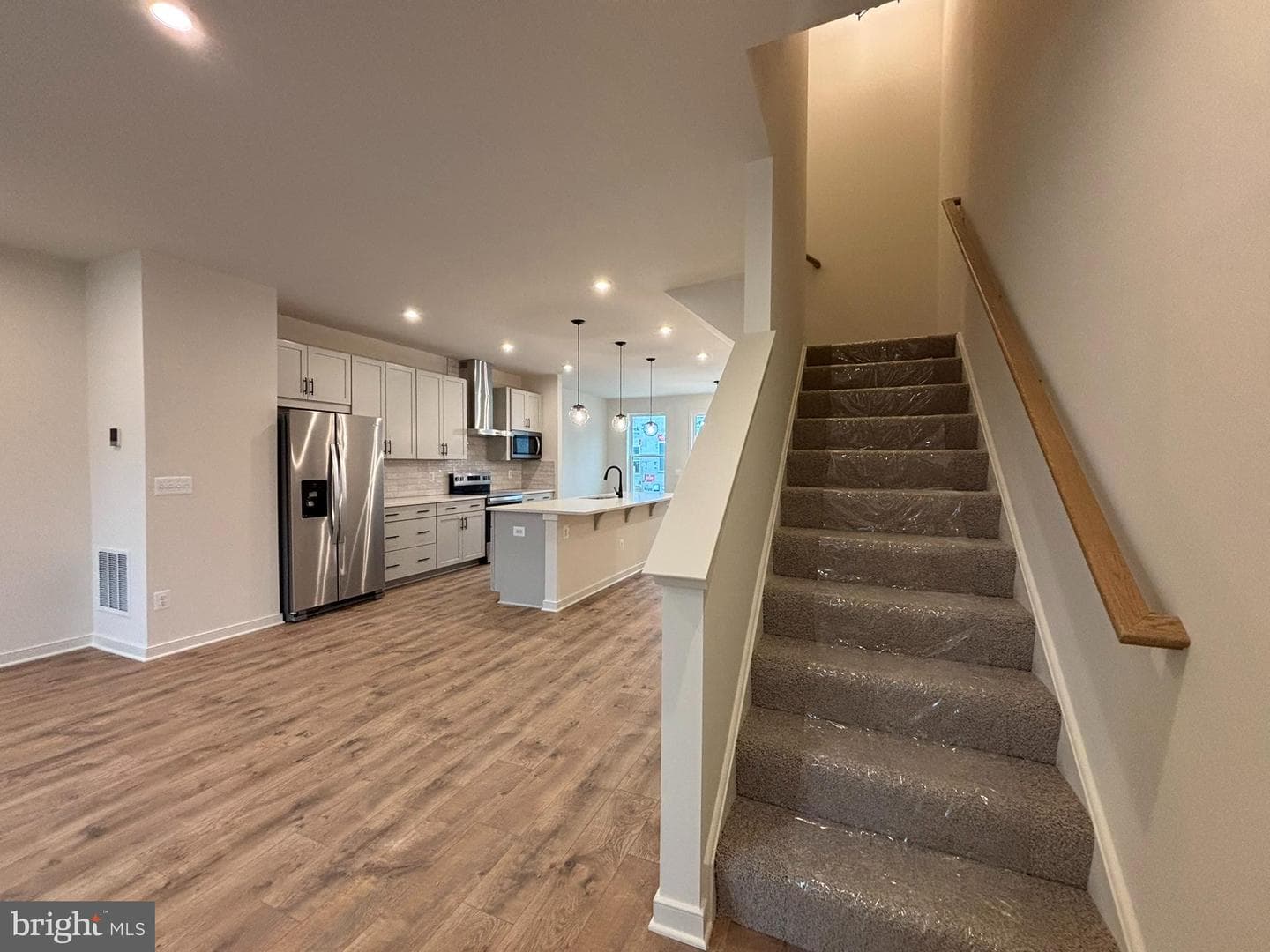 17986 Alicia Avenue photo 9