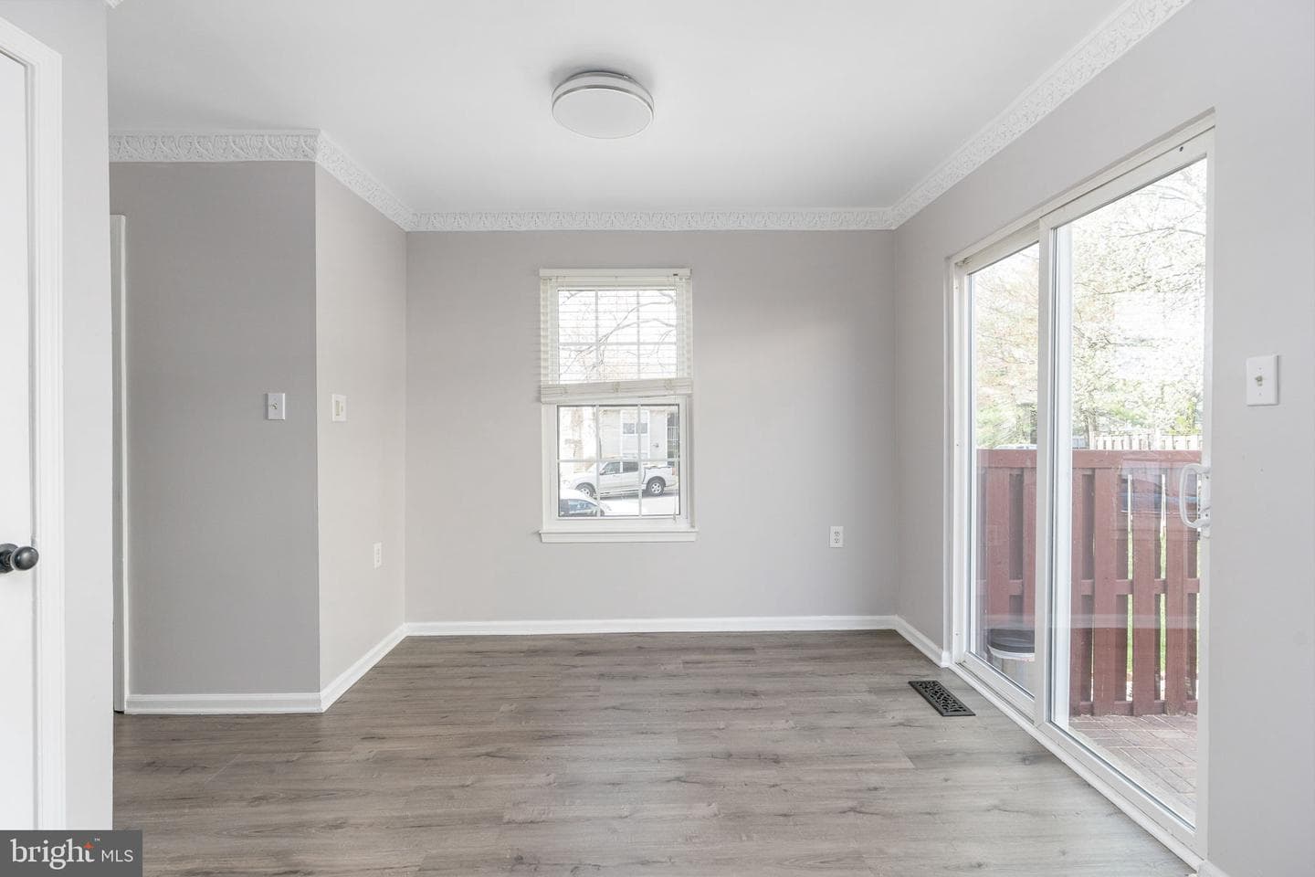 10898 Stone Hill Lane photo 9