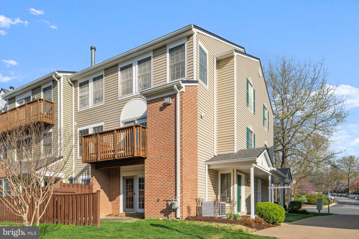 4031 Chetham Way photo 2