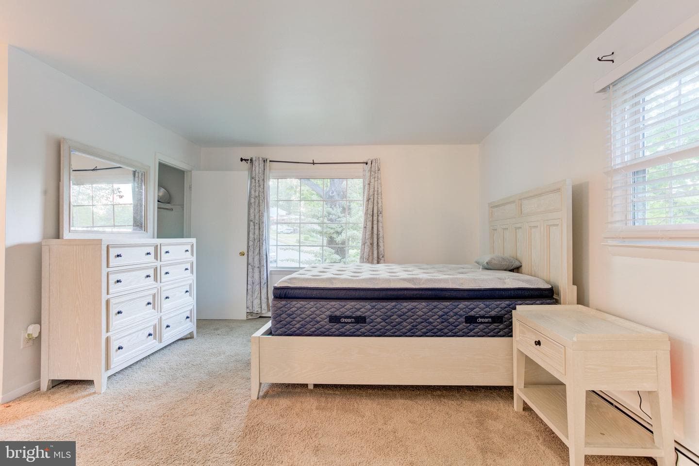 14810 Edgewater Drive photo 5