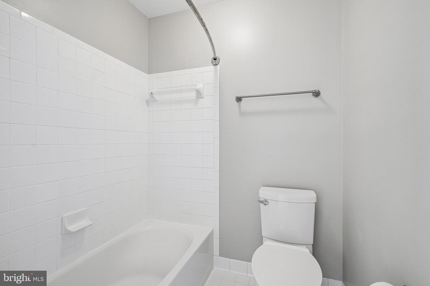 13754 Fleet Street photo 32