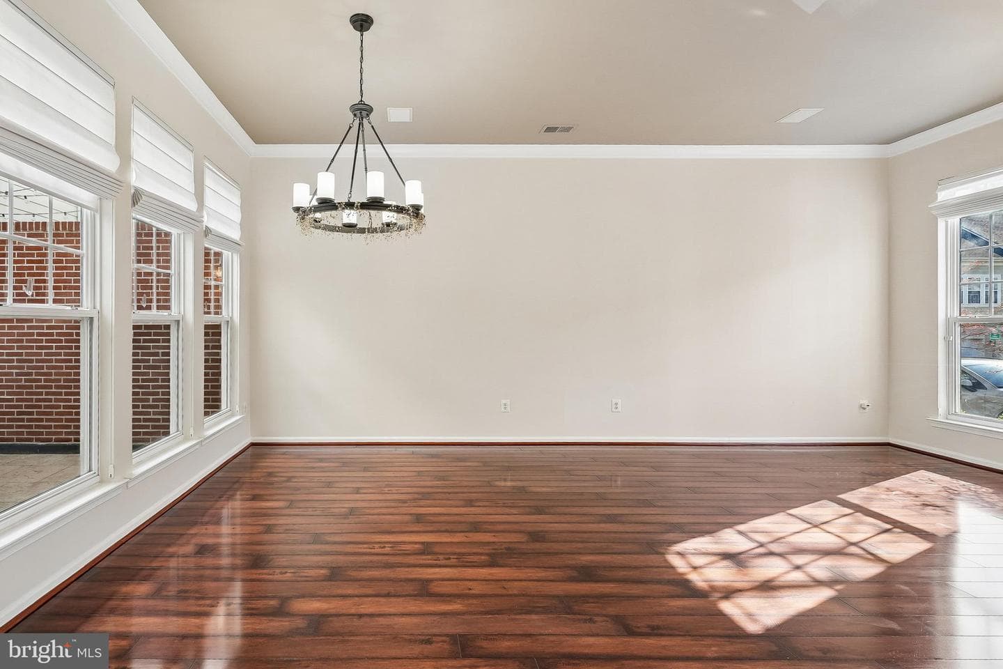 13754 Fleet Street photo 4