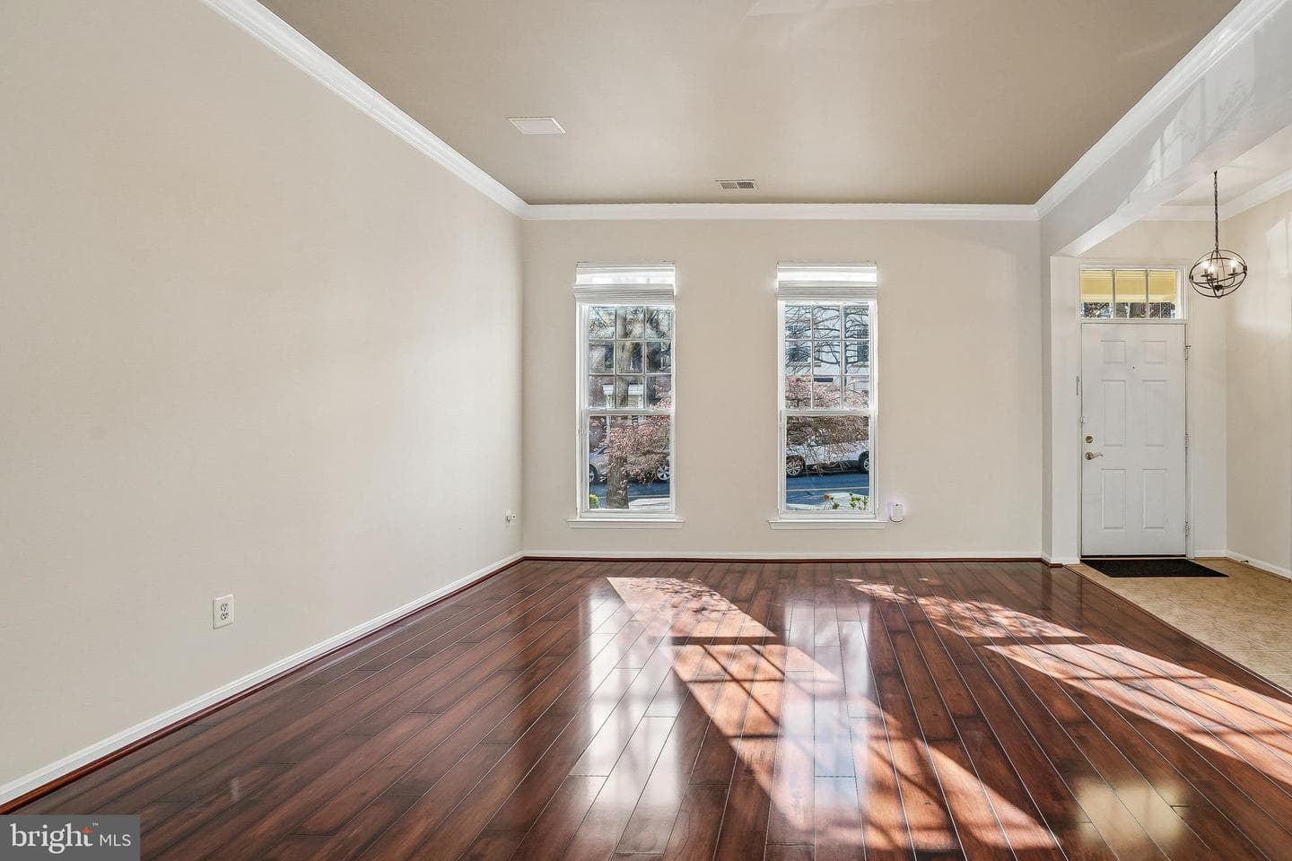 13754 Fleet Street photo 9